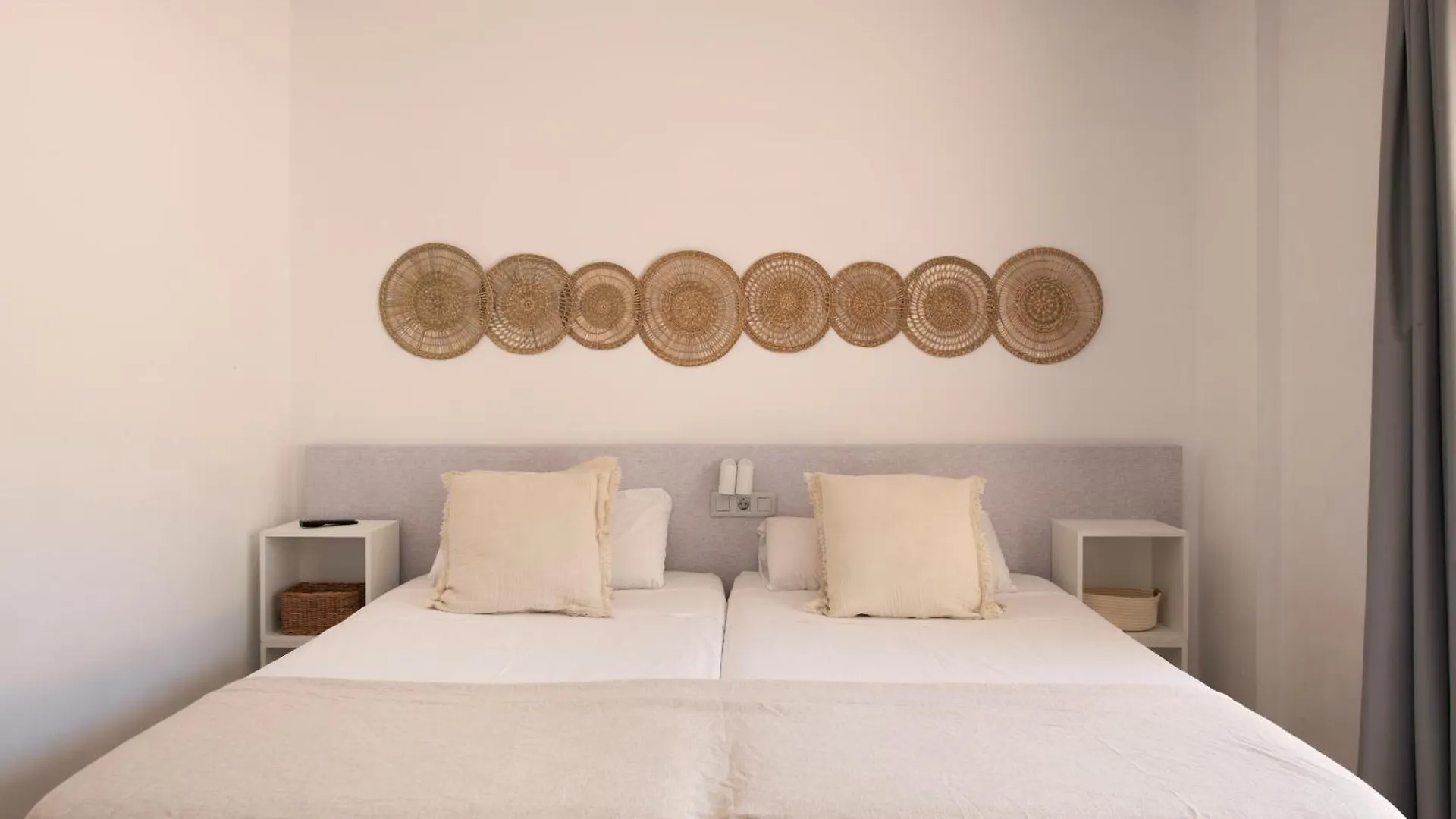 Aparthotel Centric Castelldefels 0*,  Spanien